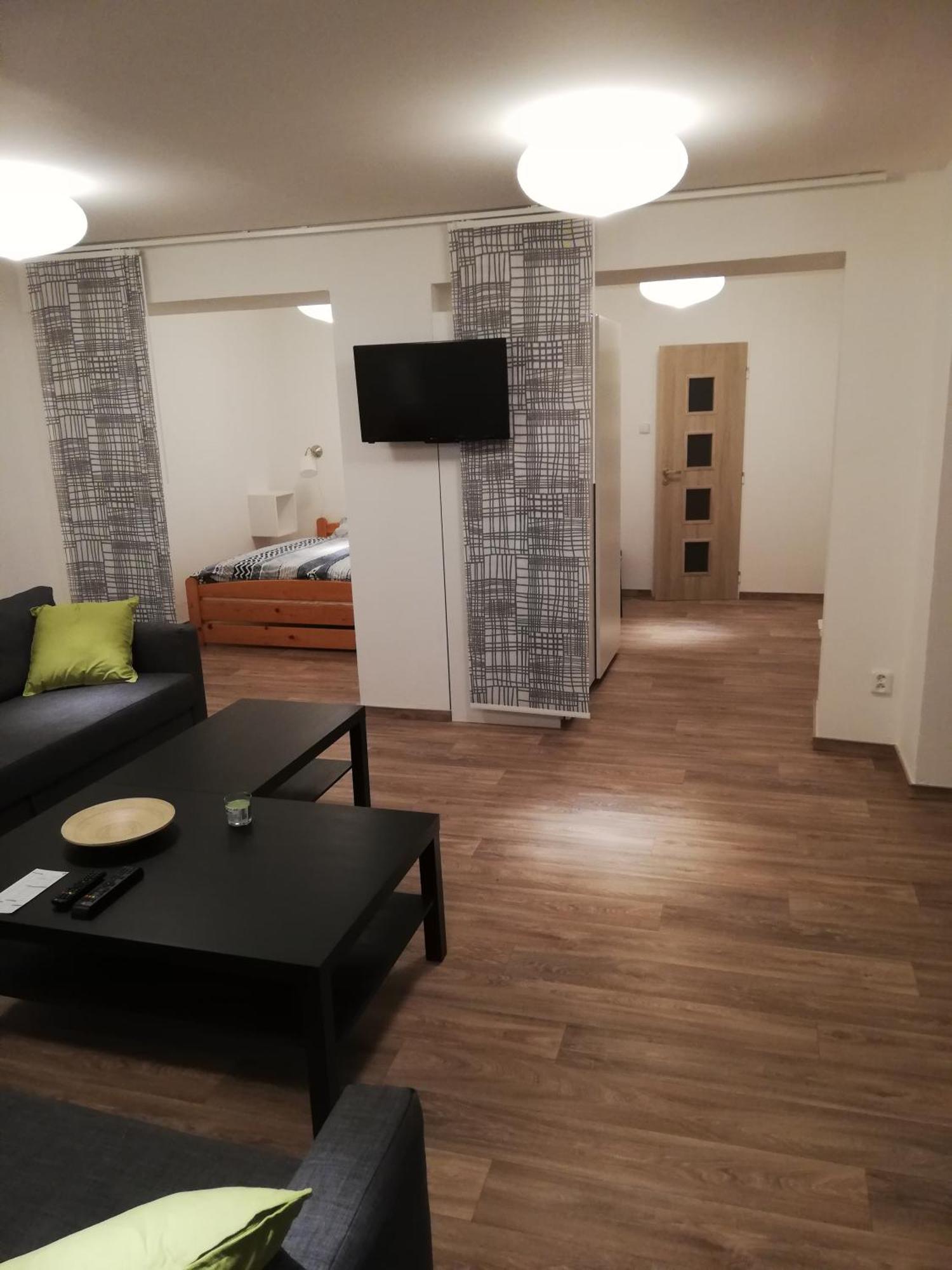 זנוימו Apartmany Pod Divadlem מראה חיצוני תמונה